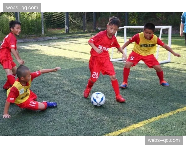 “阅读比赛”进校园：俱乐部举办青少年球员转换意识训练营